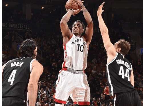 辽篮惨败广州赛后，付豪怒怼球迷，杨鸣说的实在，球迷：算啥东西