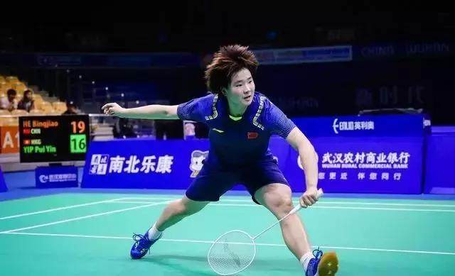 2025年中国足协杯决赛将上演国安 vs 河南之战，国安压力大，河南轻装上阵，两队争夺冠军，势均力敌。