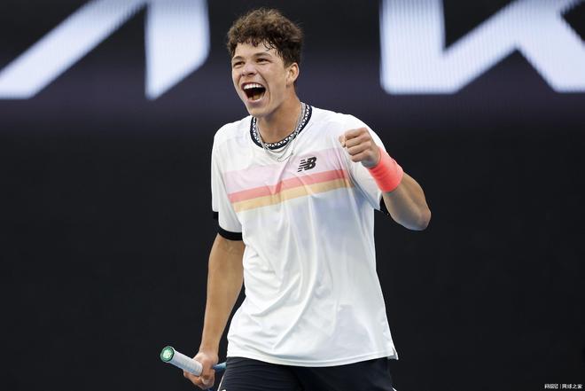 传闻：除枪手外，拜仁和切尔西也在密切关注罗比尼奥-瓦斯