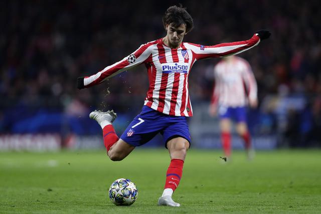 队在中场的 队在中场的